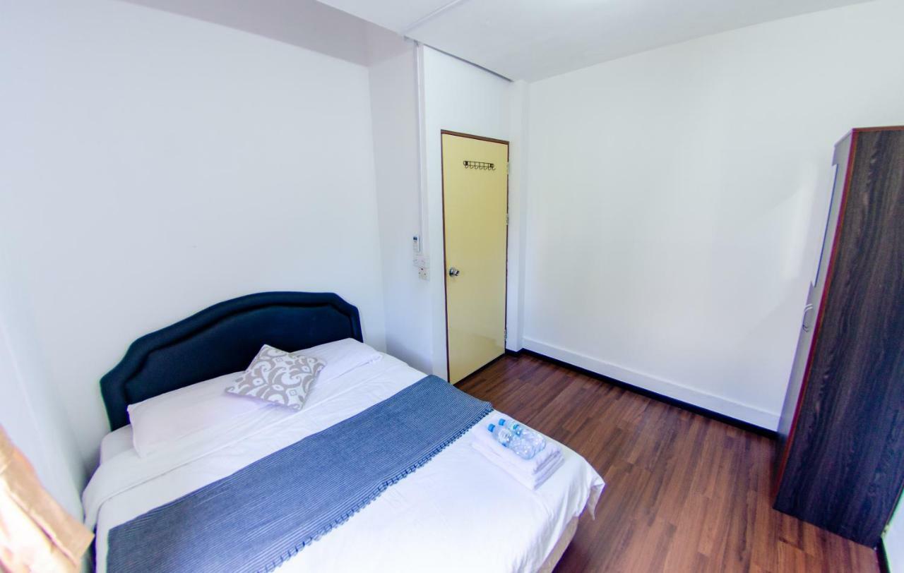 Poni Homestay Muara Εξωτερικό φωτογραφία
