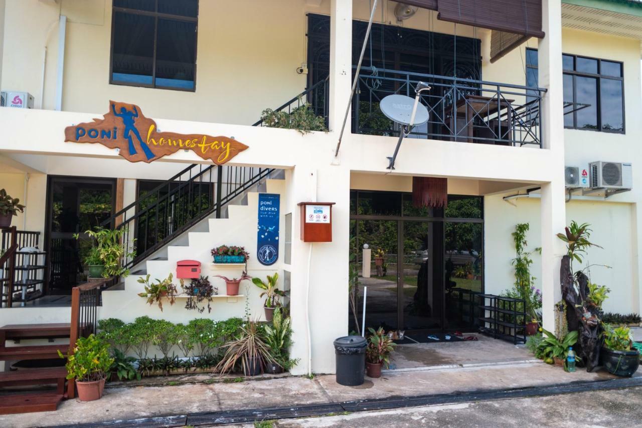 Poni Homestay Muara Εξωτερικό φωτογραφία