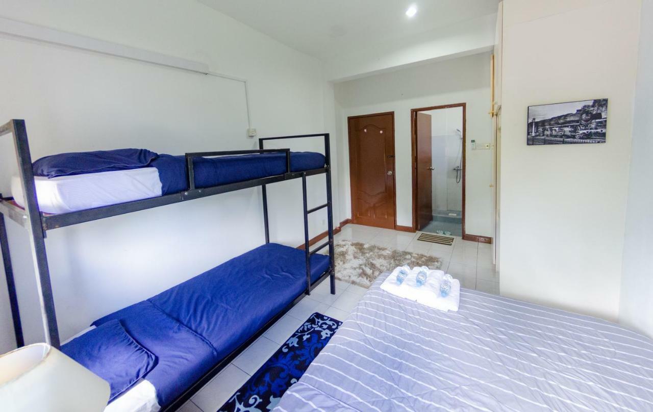 Poni Homestay Muara Εξωτερικό φωτογραφία